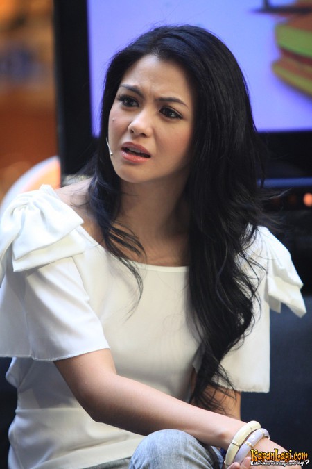 Alasan Revalina S. Temat Belum Terima Tawaran Stripping